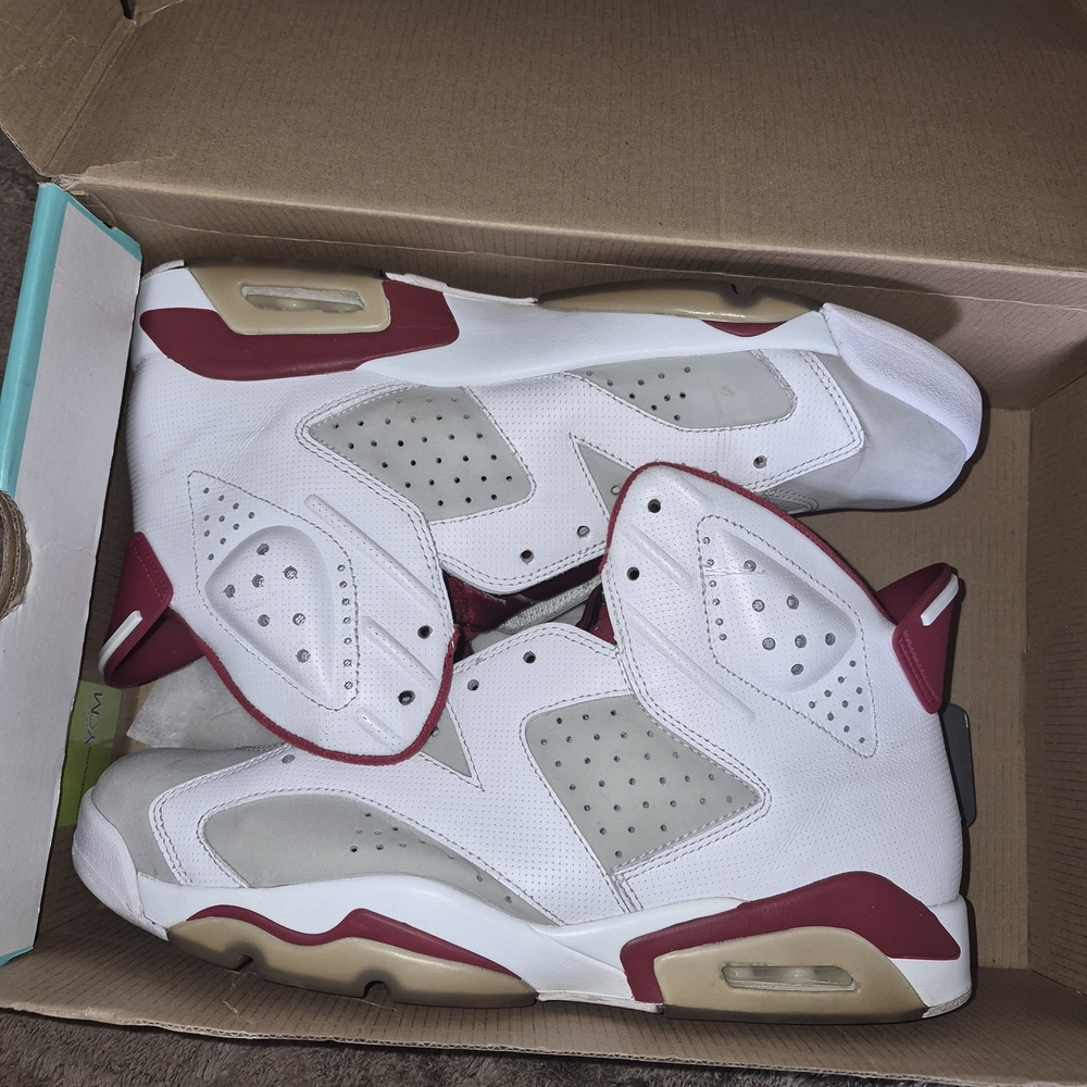 White and Maroon Men's Basketball Sneakers
